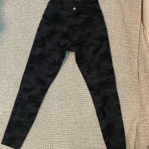 Lululemon Hi-rise wunder under training legging